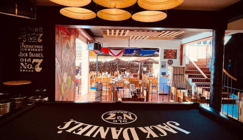 Platillos y ambiente en Cabo & El Fuego Smokehouse BBQ (5)